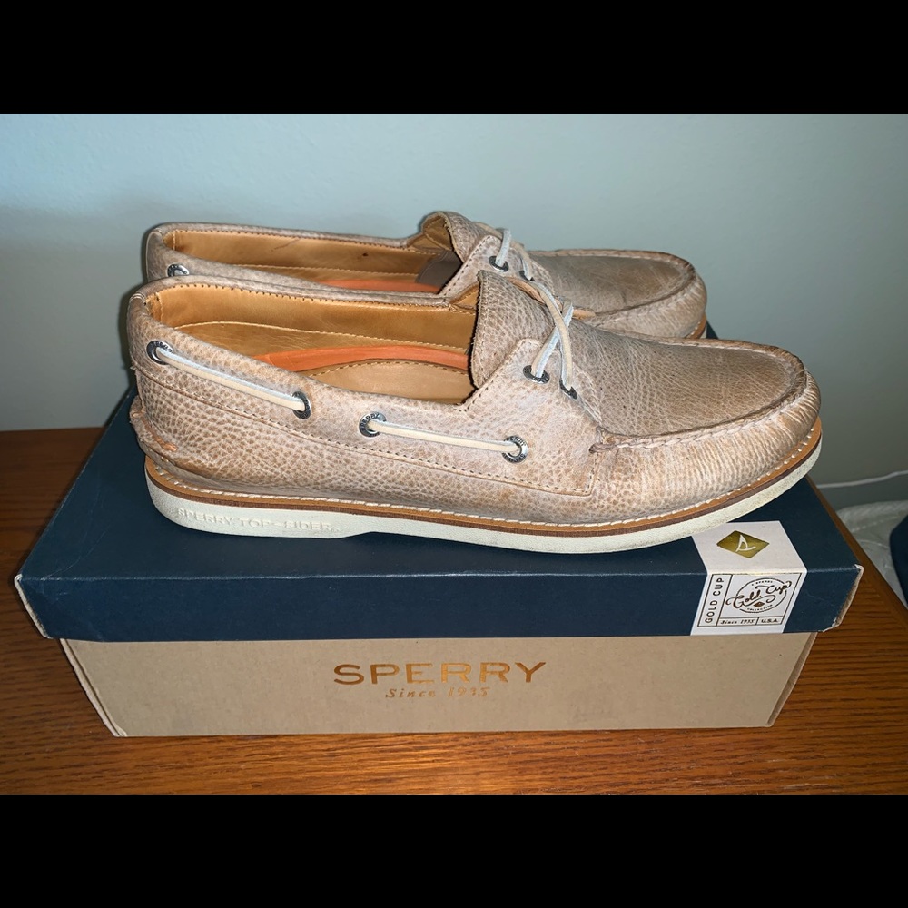 GOLD A/O CROSS LACE BROWN Sz 8.5